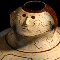 Shipibo <em>ainbo chomo</em> (water vessel in the form of a woman)