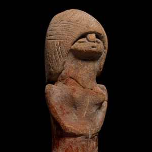 Valdivia female figurine