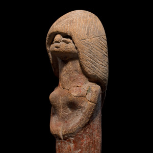 Valdivia female figurine