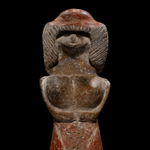 Valdivia female figurine