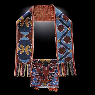 Shawnee shoulder bag featuring leaf designs